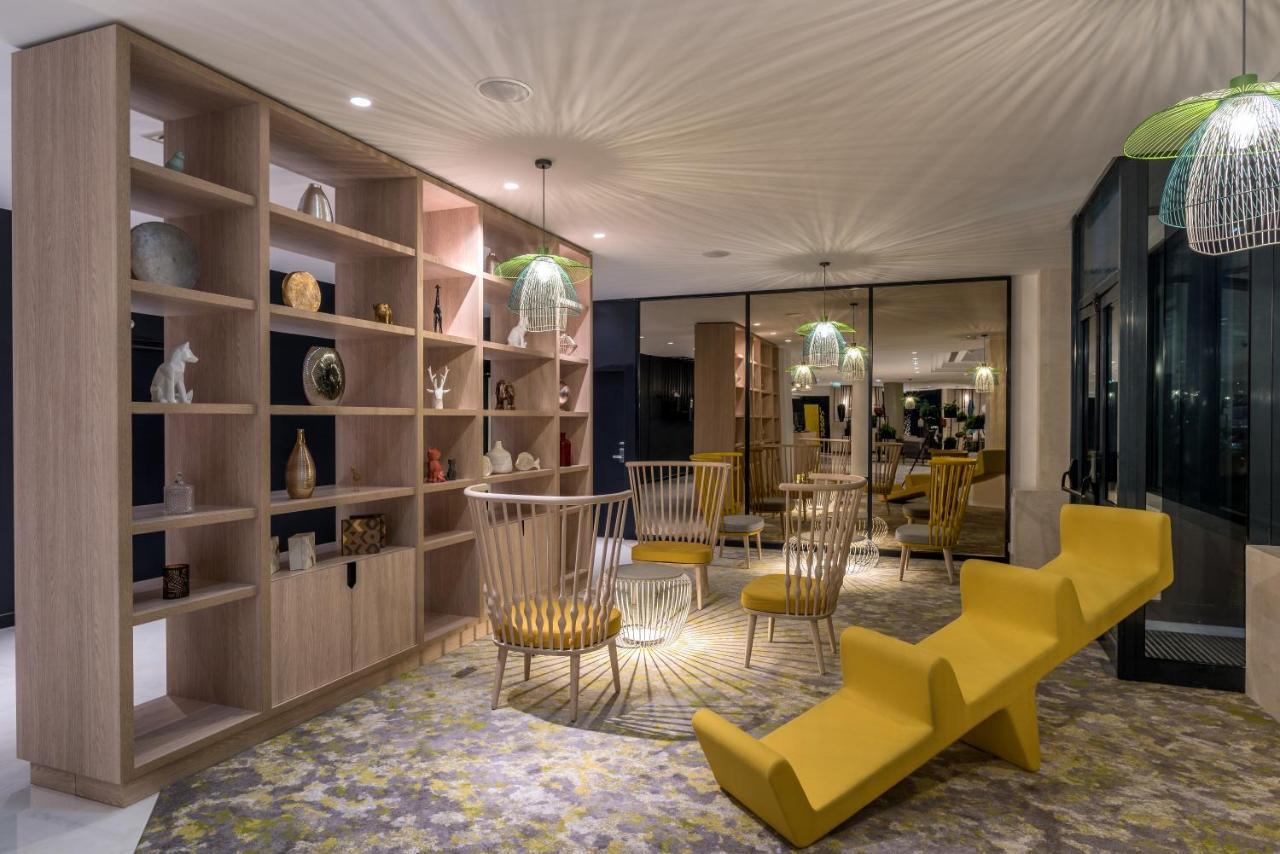 The Jangle - Paris - Charles De Gaulle - Airport