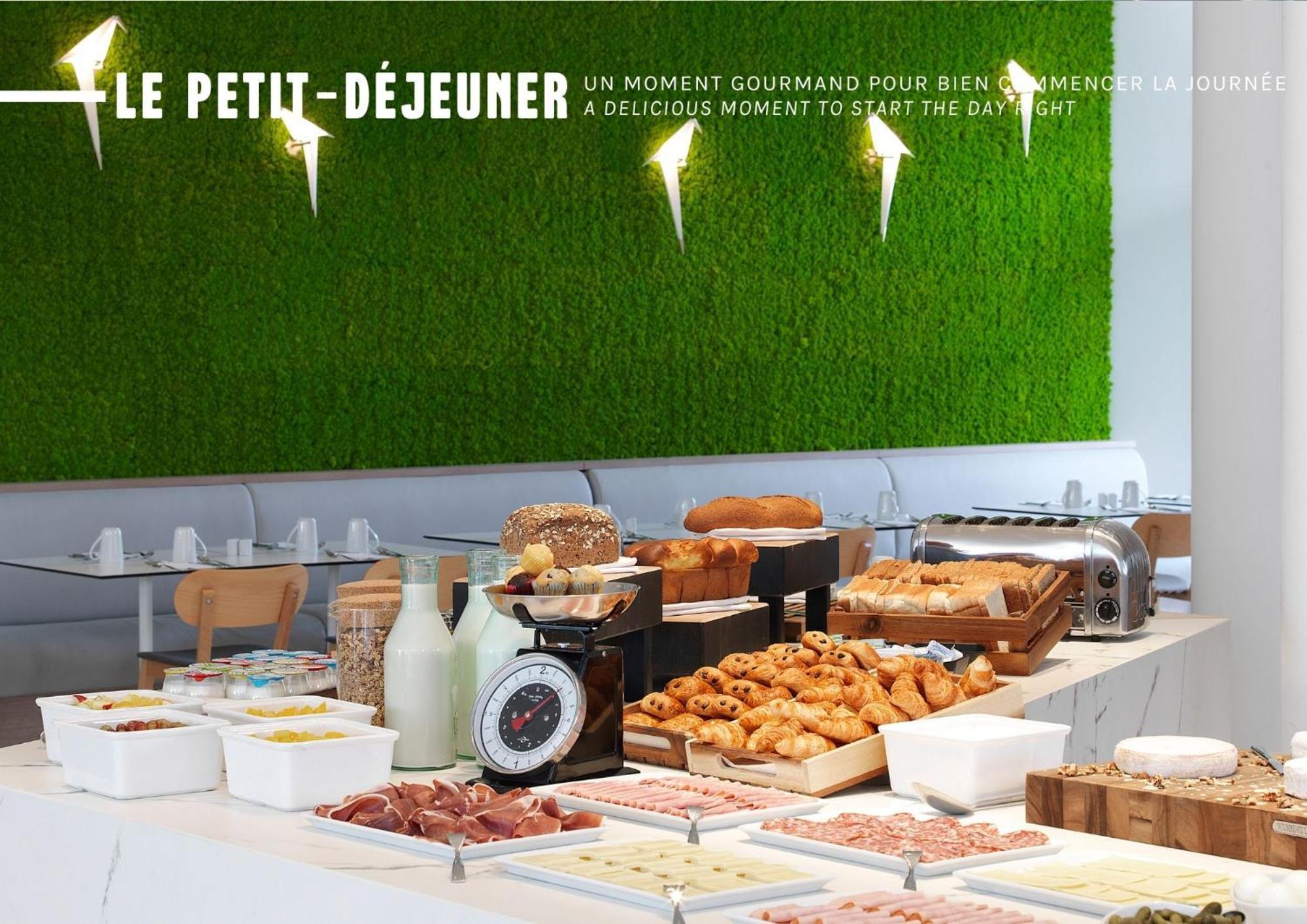 Courtyard By Marriott Paris Roissy Charles De Gaulle Airport